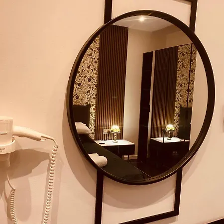 Azure Gold * Senglea