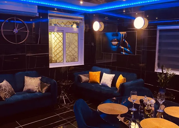 Azure Gold Apartment Senglea